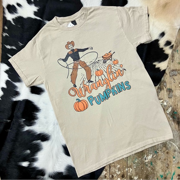 Natural Fall Cowboy Wranglin Pumpkins Tee - Picture 1 of 1